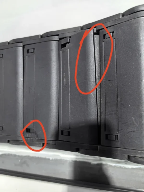 Hình ảnh Có nên dùng xích nhựa luồn dây điện giá rẻ không?